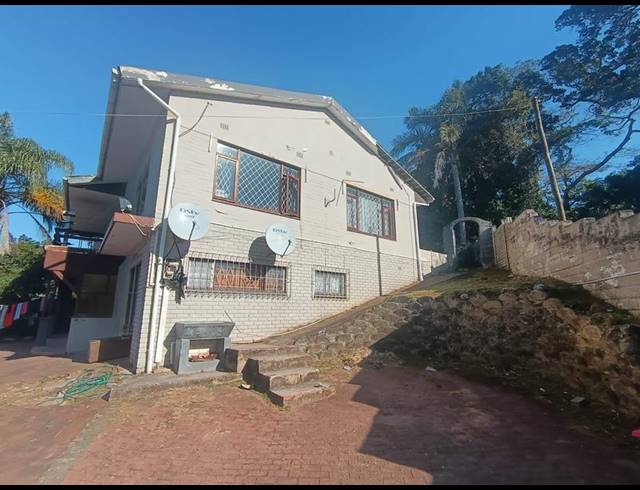 14 BEDROOM HOUSE FOR SALE IN OSLO BEACH